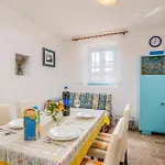 Holiday home Stunning In With Wifi Unije